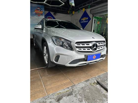 MERCEDES-BENZ GLA 200 1.6 CGI FLEX STYLE 7G-DCT MERCEDES-BENZ GLA 200 1.6 CGI FLEX STYLE 7G-DCT